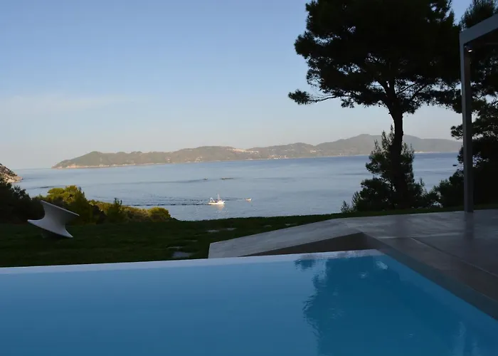 Thalasses Skiathos Villa