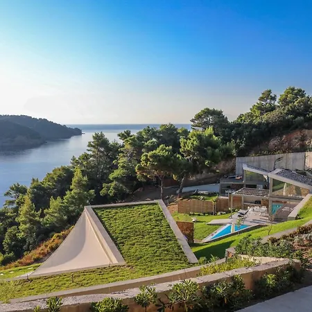 Thalasses Skiathos Villa